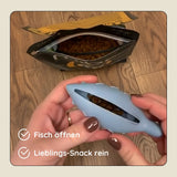 Silicone snack fish for cats – an intelligence toy and feeder to combat boredom.
