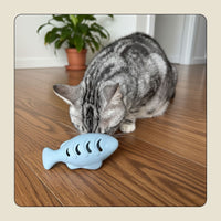Silicone snack fish for cats – an intelligence toy and feeder to combat boredom.