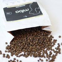 Insekt mit Süßkartoffel, Amaranth & Beeren